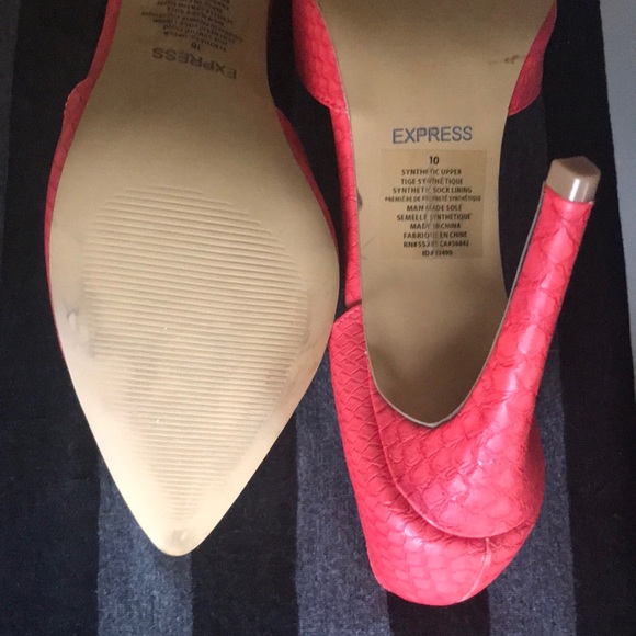 Red Express Heels - Picture 2 of 11